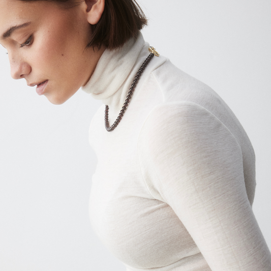 The Vitality Anchor: Why Birthstone Garnet Necklaces are 2026’s "Anti-Burnout" Secret