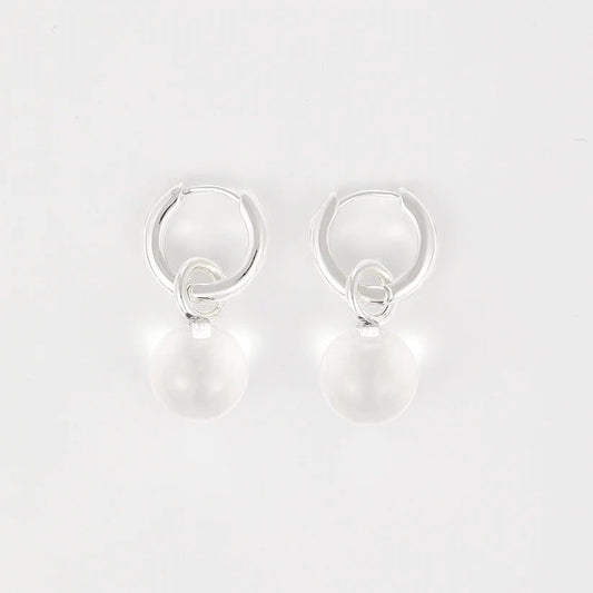 Clear Quartz Jewelry Guide: Necklaces, Beads & Earrings That Elevate Any Look