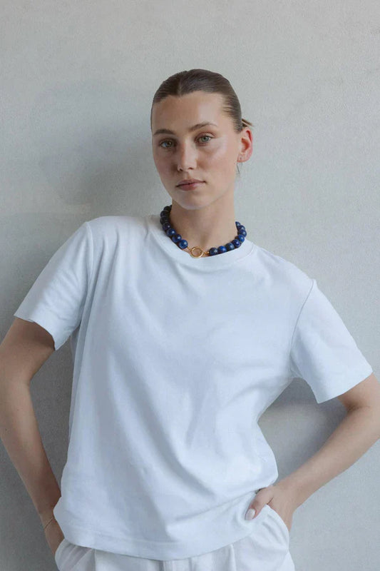 Healing Energy Meets Style: The Power of Lapis Lazuli Crystal Necklaces