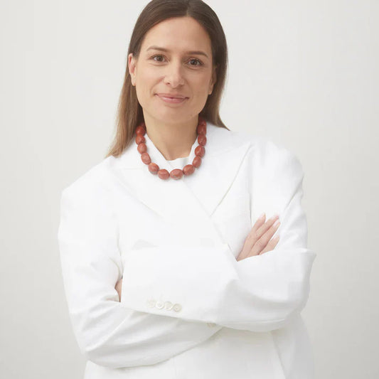 Strength in the Stride: Using Red Jasper Crystal Necklaces as a 2026 "Servant-Leader" Icon