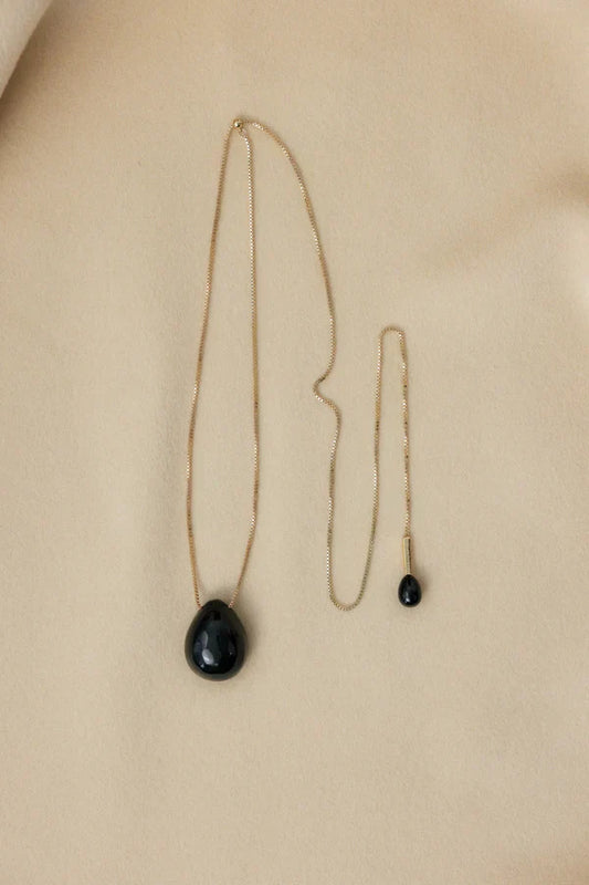 From Street Style to Luxury: How Obsidian Jewelry Is Taking Over Fashion