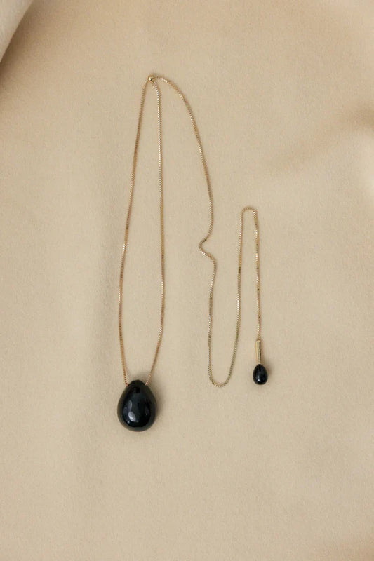 Healing Energy Meets High Fashion: The Rise of Obsidian Stone Necklaces